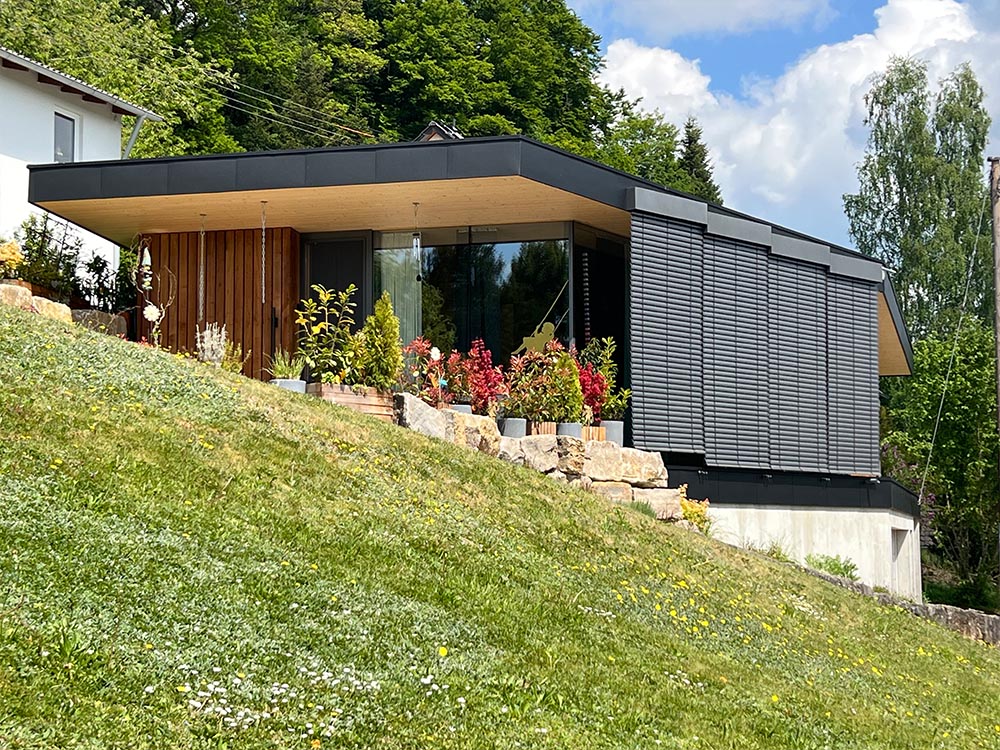 Uwe Maier Holzbau – Moderner Wohnraum auf Garage