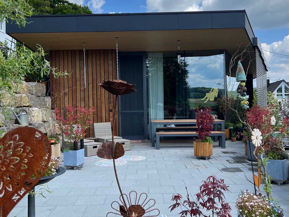 Uwe Maier Holzbau – Moderner Wohnraum auf Garage